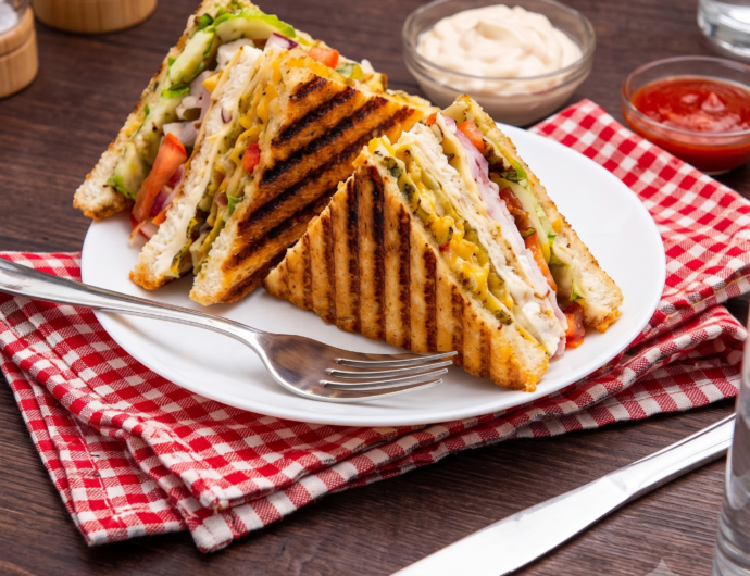 SmokedPaneerSandwich SmokedPaneerSandwich
